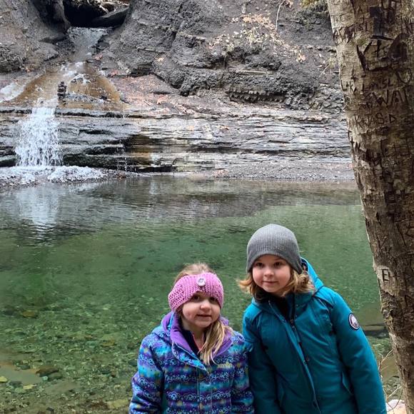 Meet your Posher, Carmina - Picture 1 of 1